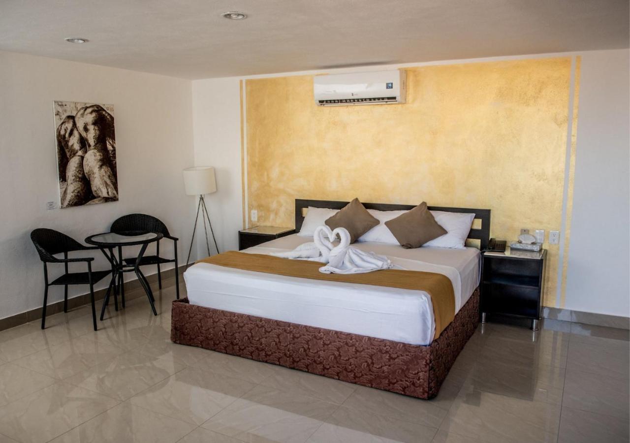 Sunrise 42 Suites By Holiday In Playa Playa del Carmen Eksteriør billede