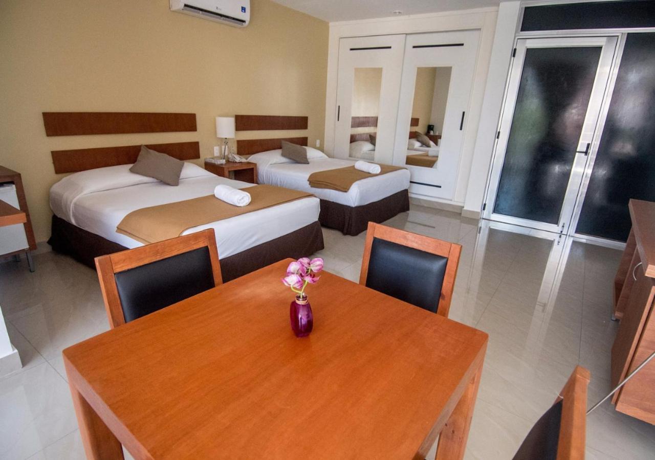 Sunrise 42 Suites By Holiday In Playa Playa del Carmen Eksteriør billede